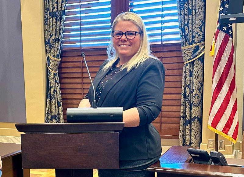 Roberta Lewis with family